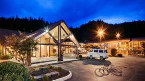 Oakridge Inn & Suites